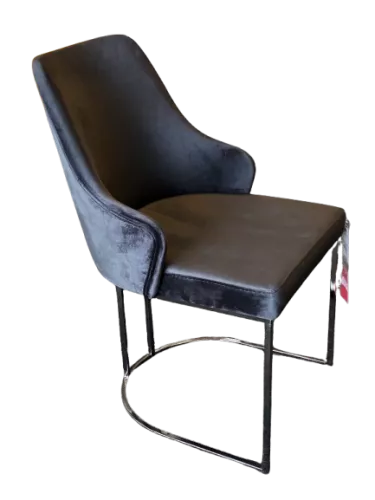 Uniek en handgemaakt  Berlin arm dining chair Velvet Black / Frame Black Chrome