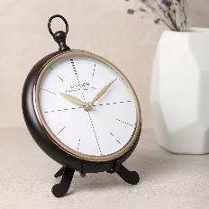 Uniek en handgemaakt  Table Clock Classic